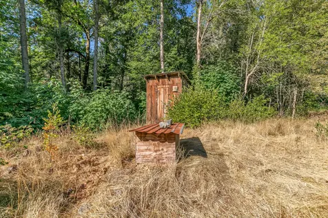 21875 E Evans Creek Road White City OR 97503