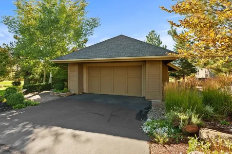 1442 Eagle Springs Court Redmond OR 97756