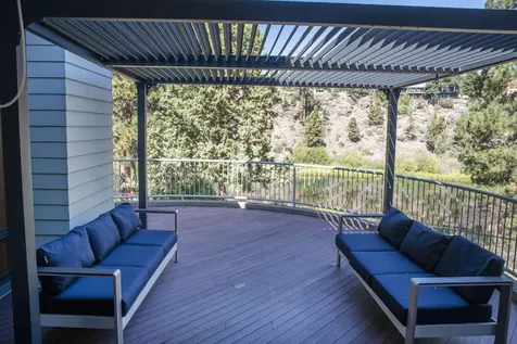 2251 NW Lakeside Place Bend OR 97703