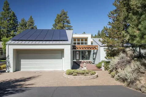 2251 NW Lakeside Place Bend OR 97703