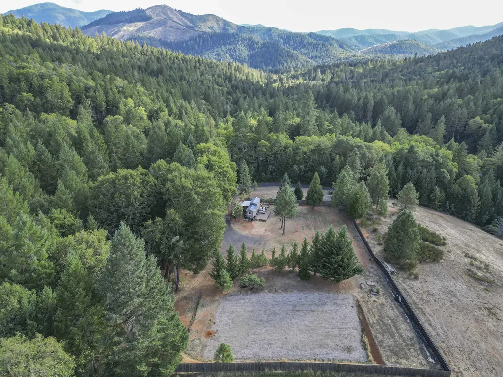 1011 Ingalls Lane Wilderville OR 97543