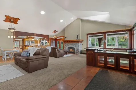 21925 Bear Creek Road Bend OR 97701