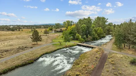 21925 Bear Creek Road Bend OR 97701