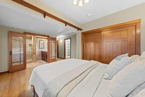 21925 Bear Creek Road Bend OR 97701