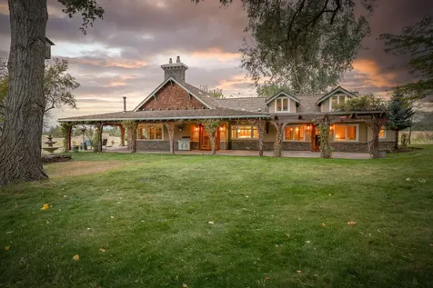 21925 Bear Creek Road Bend OR 97701