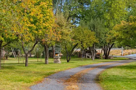 21925 Bear Creek Road Bend OR 97701