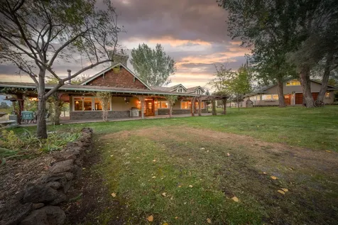 21925 Bear Creek Road Bend OR 97701
