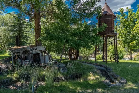 21925 Bear Creek Road Bend OR 97701