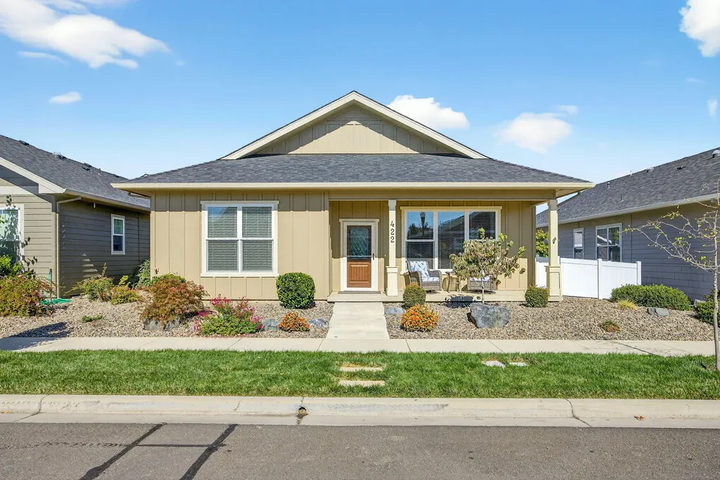 422 Castle Rock Drive Central Point OR 97502