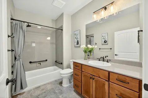 422 Castle Rock Drive Central Point OR 97502