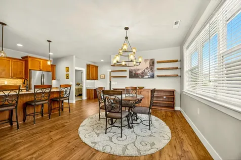 422 Castle Rock Drive Central Point OR 97502