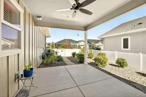 422 Castle Rock Drive Central Point OR 97502