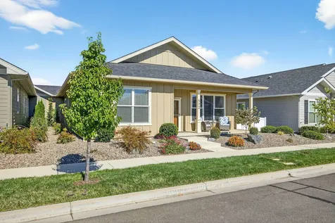 422 Castle Rock Drive Central Point OR 97502