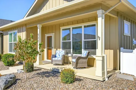 422 Castle Rock Drive Central Point OR 97502