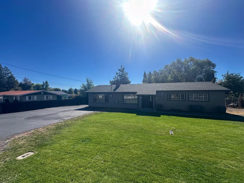 5912 Onyx Avenue Klamath Falls OR 97603