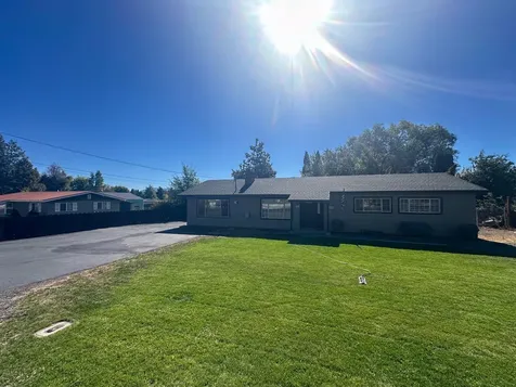 5912 Onyx Avenue Klamath Falls OR 97603