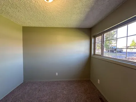 5912 Onyx Avenue Klamath Falls OR 97603