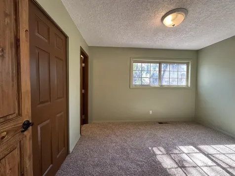 5912 Onyx Avenue Klamath Falls OR 97603