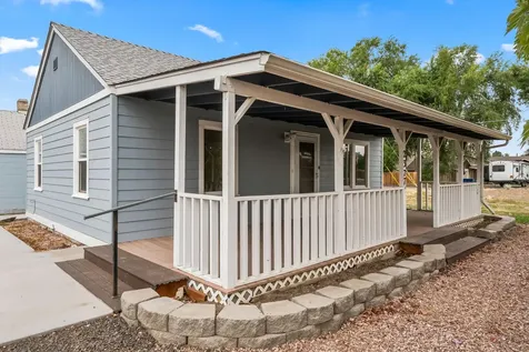 2377 N Main Street Prineville OR 97754
