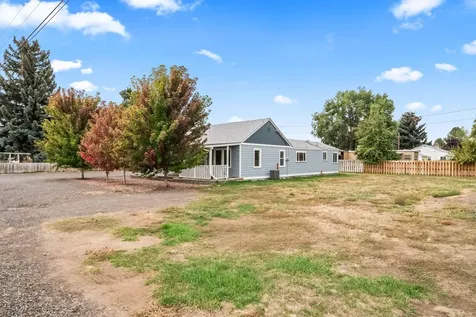 2377 N Main Street Prineville OR 97754