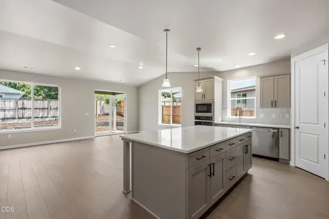 1147 Pumpkin Ridge Drive Eagle Point OR 97524