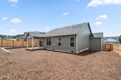 1147 Pumpkin Ridge Drive Eagle Point OR 97524