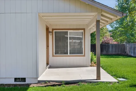 61839 Avonlea Circle Bend OR 97702