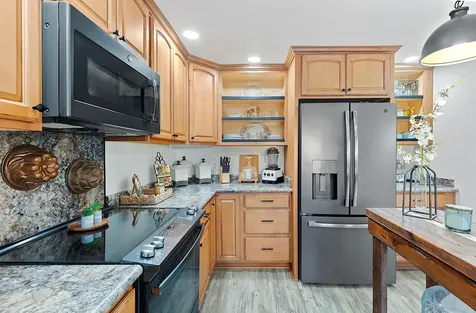 2951 Rogue River Highway Gold Hill OR 97525