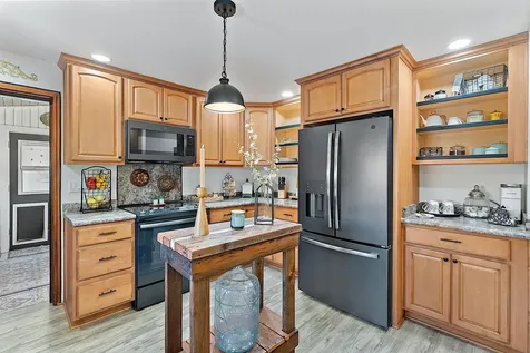 2951 Rogue River Highway Gold Hill OR 97525