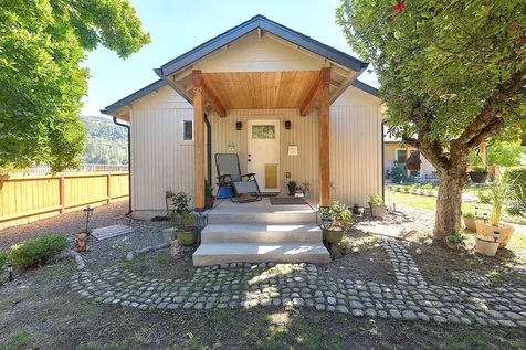 2951 Rogue River Highway Gold Hill OR 97525