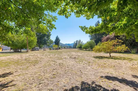 2951 Rogue River Highway Gold Hill OR 97525
