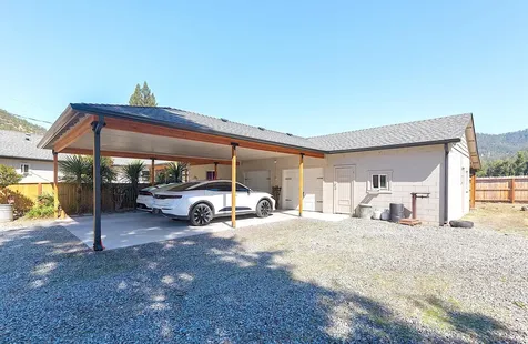 2951 Rogue River Highway Gold Hill OR 97525