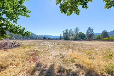 2951 Rogue River Highway Gold Hill OR 97525