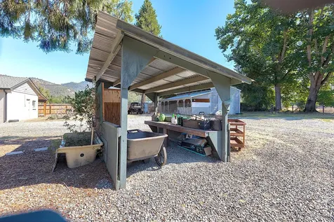 2951 Rogue River Highway Gold Hill OR 97525