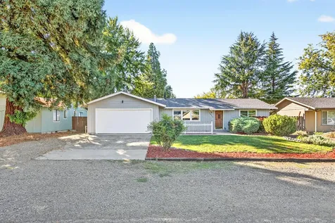 1826 Hart Avenue Medford OR 97501