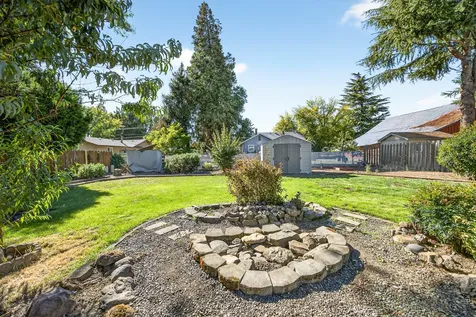 1826 Hart Avenue Medford OR 97501