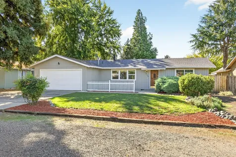 1826 Hart Avenue Medford OR 97501