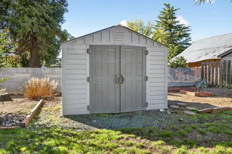 1826 Hart Avenue Medford OR 97501