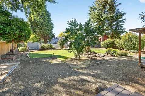 1826 Hart Avenue Medford OR 97501