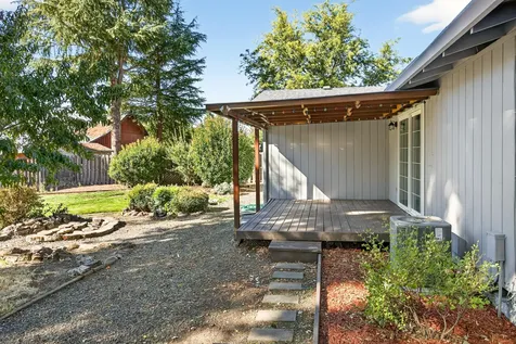 1826 Hart Avenue Medford OR 97501