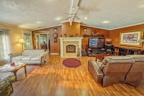 1121 Yeust Road Azalea OR 97410