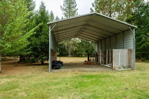 1121 Yeust Road Azalea OR 97410
