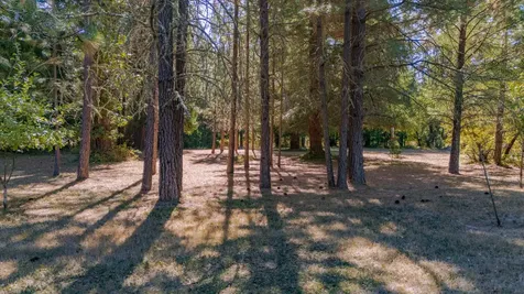 1121 Yeust Road Azalea OR 97410