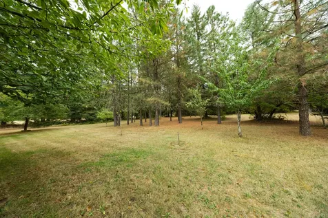 1121 Yeust Road Azalea OR 97410
