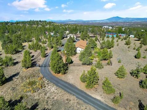 6833 SE Raven Hill Court Prineville OR 97754