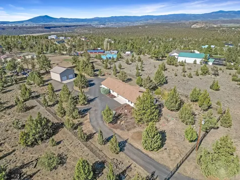 6833 SE Raven Hill Court Prineville OR 97754