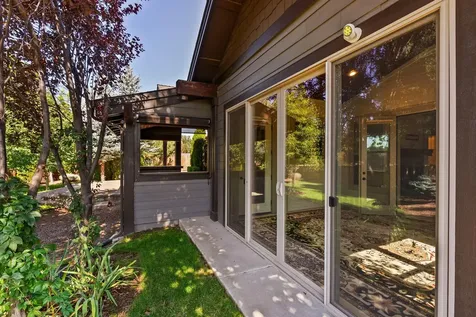 61245 Crescent Court Bend OR 97702