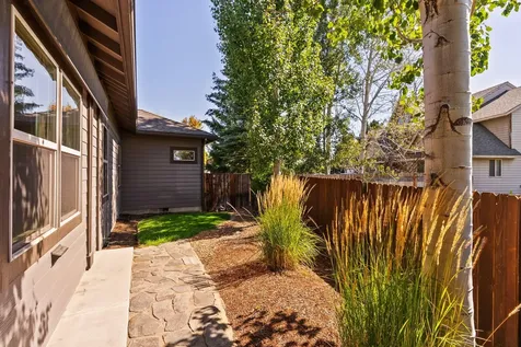 61245 Crescent Court Bend OR 97702