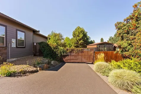 61245 Crescent Court Bend OR 97702