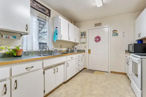 409 SE J Street Grants Pass OR 97526